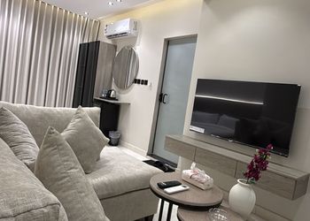 استديو بسرير ماستر وجلسة جانبية 
