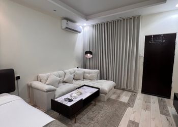 استديو هادئ بدخول ذاتي 