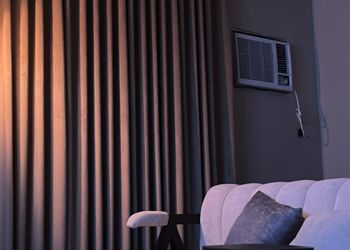 استديو بسرير ماستر وجلسة 