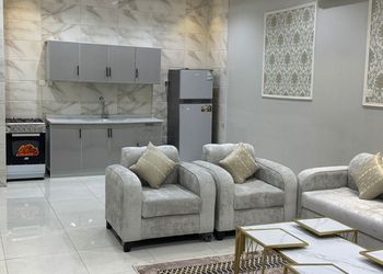 شاليه بألعاب أطفال ومسبح