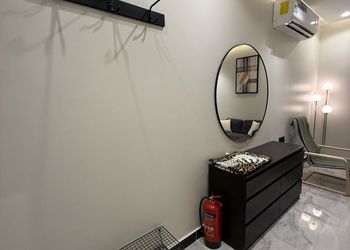 استديو بسرير ماستر وجلسة جانبية