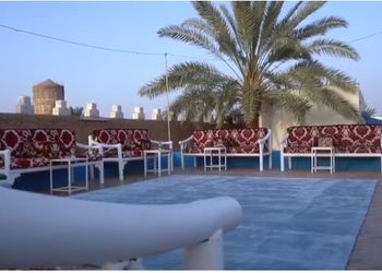 مزرعة ريفيه بأجواء شتوية