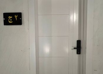 استديو بسرير ماستر وجلسة جانبية