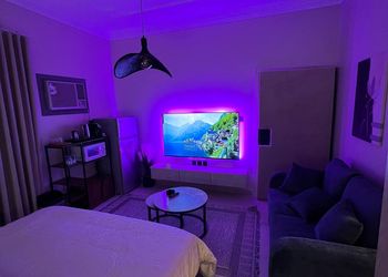 استديو هادئ بدخول ذاتي 