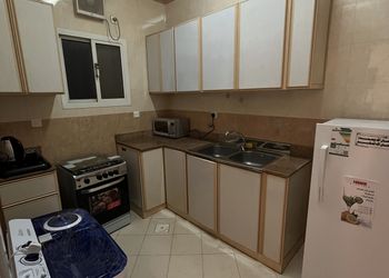 شقة بصالة وغرفة نوم