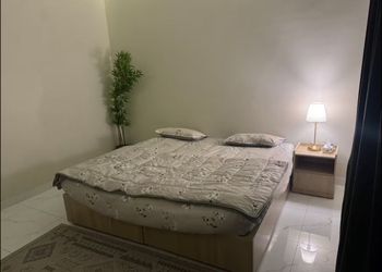 شقة بدخول ذاتي وغرفة نوم 