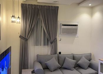 استديو هادئ بدخول ذاتي 