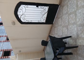 شقة بغرفتين نوم وصالة و مطبخ 