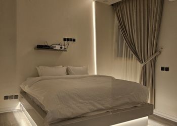 استديو بسرير ماستر ودخول ذاتي