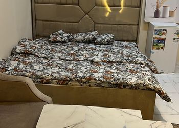 استديو بسرير ماستر وجلسة 