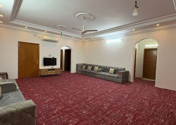 شقة بثلاث غرف نوم وصالة