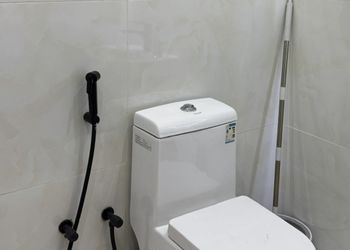 استديو بسرير ماستر وجلسة جانبية