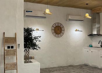 شاليه أنيق بمجلس واسع بتصميم يوناني 