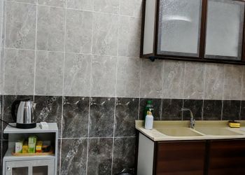 استديو بسرير ماستر وجلسة جانبية 