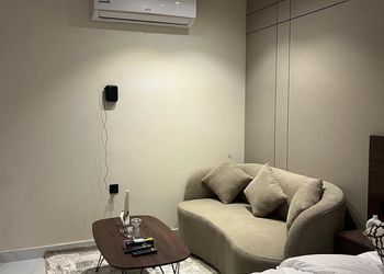 استديو بتصميم أنيق ودخول ذاتي 