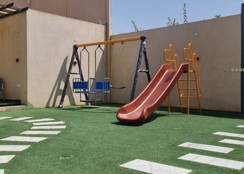 استراحة انيقة بمسبح ألعاب مائيه