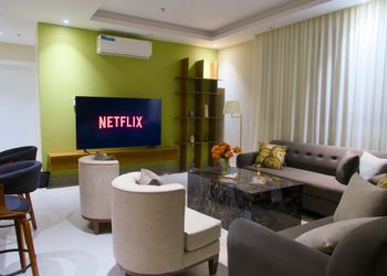  شقة بغرفتين نوم وصالة سينما