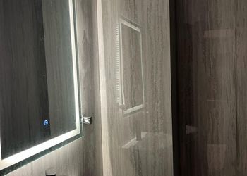 استديو بسرير ماستر وجلسة 