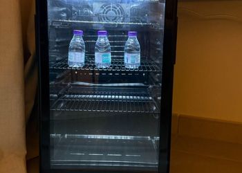 استديو بأثاث مريح وبسيط 