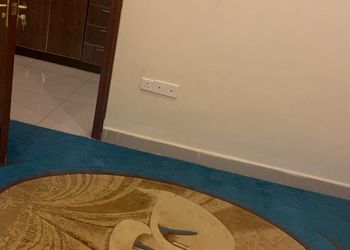 شقة بغرفتين نوم وأثاث مريح