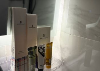 استديو هادئ بدخول ذاتي 