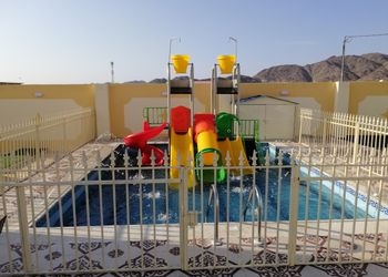 استراحة بجلسة خارجية ومسبح خارجي 