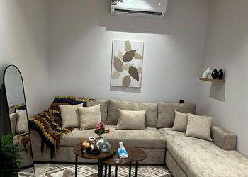 شقة بغرفة معيشة وغرفة نوم 