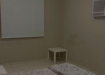 شقة بغرفتين نوم وصالة 