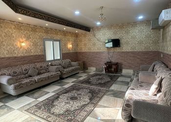 استراحة بمسطح اخضر ومجالس