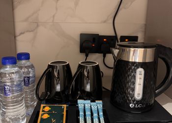 استديو بسرير ماستر وجلسة جانبية 