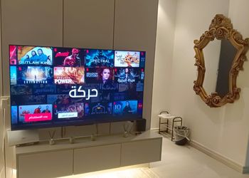 استديو هادئ بجاكوزي ودخول ذكي