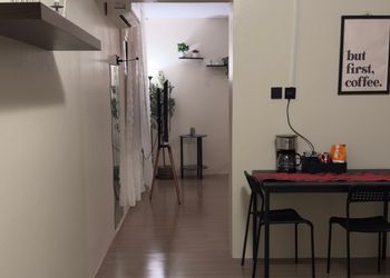استديو بسريرين مفردة و أثاث مريح