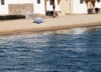 شاليه بمسبح مطل على الشاطئ