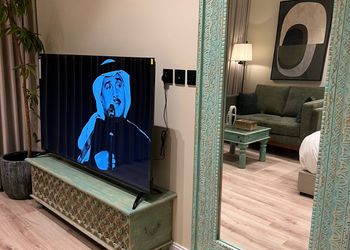 استديو بدخول ذاتي وتصميم هادئ 
