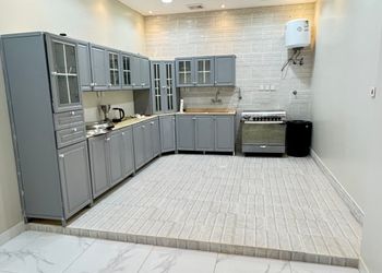 شاليه بجلسة خارجية ومسبح 