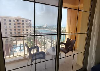 شقة غرفتين نوم مطلة على البحر