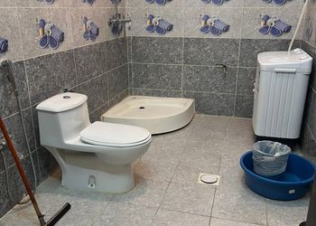 شقة بألعاب أطفال