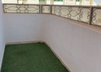 شقة بصالة وغرف نوم