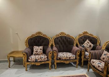 شقة  بصالة جلوس وغرف نوم