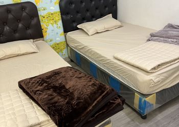 شقة بصالة وغرفتين نوم
