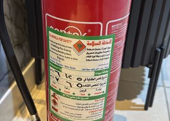شقة بصالة مريحة وغرفة نوم 