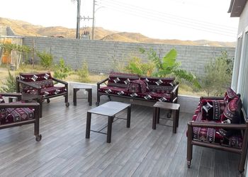 استراحة بصالة جلوس وجلسة خارجية