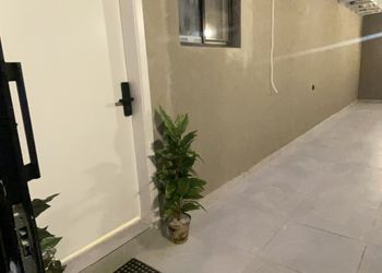 استديو هادئ بدخول ذاتي 
