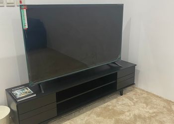شقة بغرفة نوم ومجلس ودخول ذاتي 