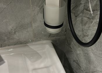 استديو بسرير ماستر وجلسة جانبية