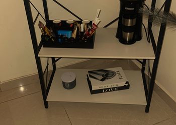 شقة بصالة جلوس ودخول ذاتي 