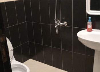 شقة بصالة وغرف نوم