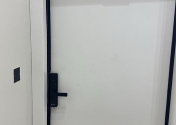 شقة بغرفة معيشة وغرفة نوم 