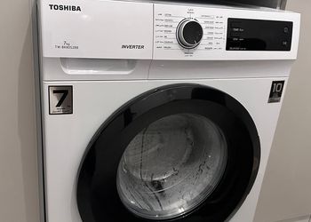 شقة بغرفة معيشة وغرفتين نوم 