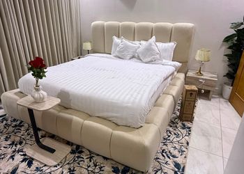 استديو بأثاث مريح وبسيط 